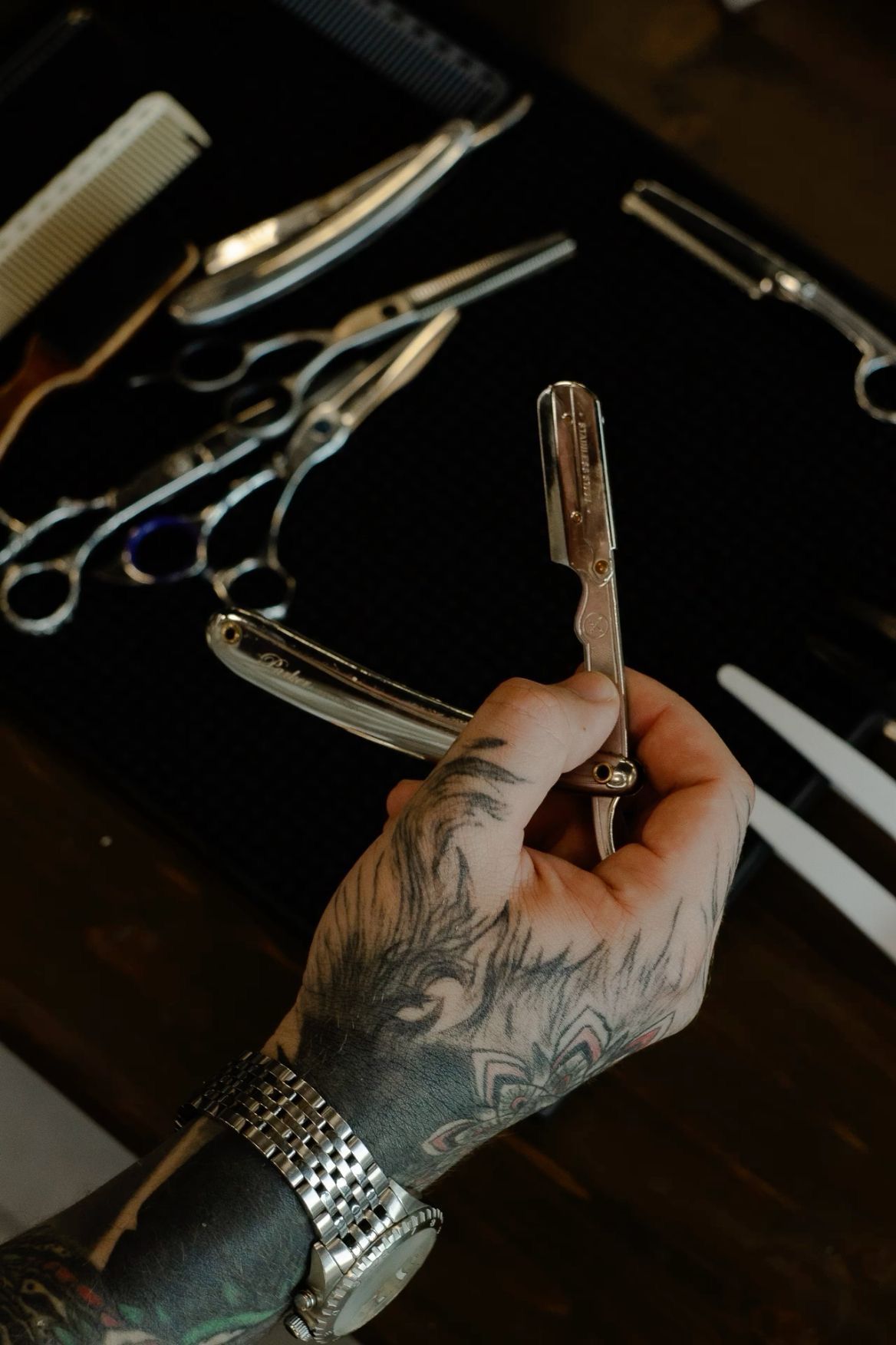 Інтер'єр барбершопу Black Yard Barbers